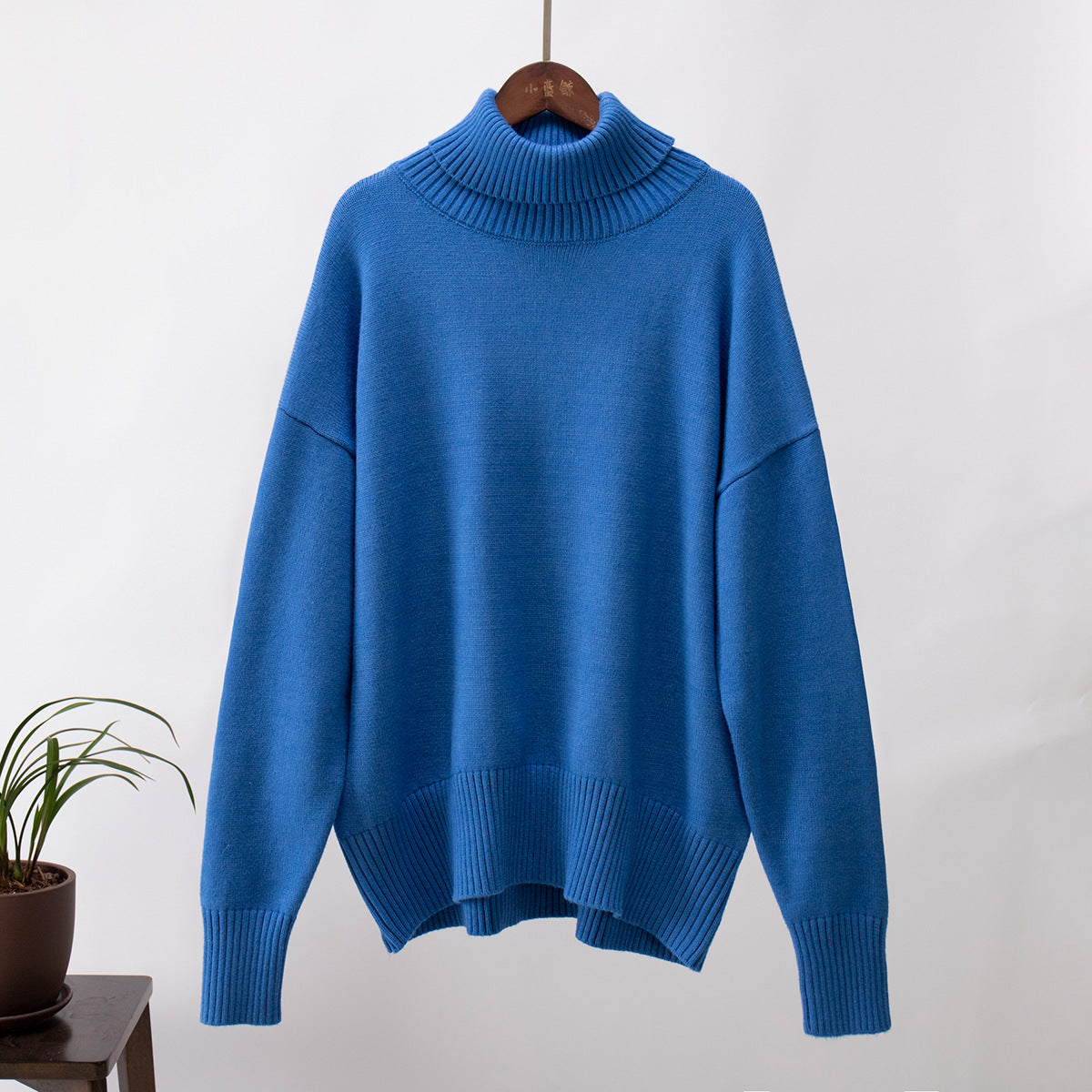 Women’s Relaxed Oversized Roll Neck Knitted Jumper