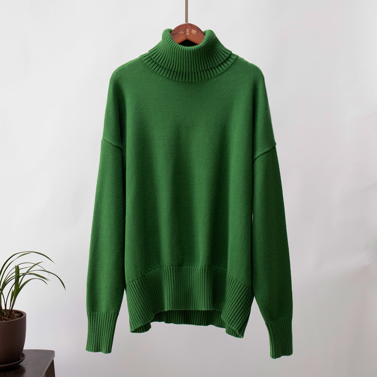 Women’s Relaxed Oversized Roll Neck Knitted Jumper